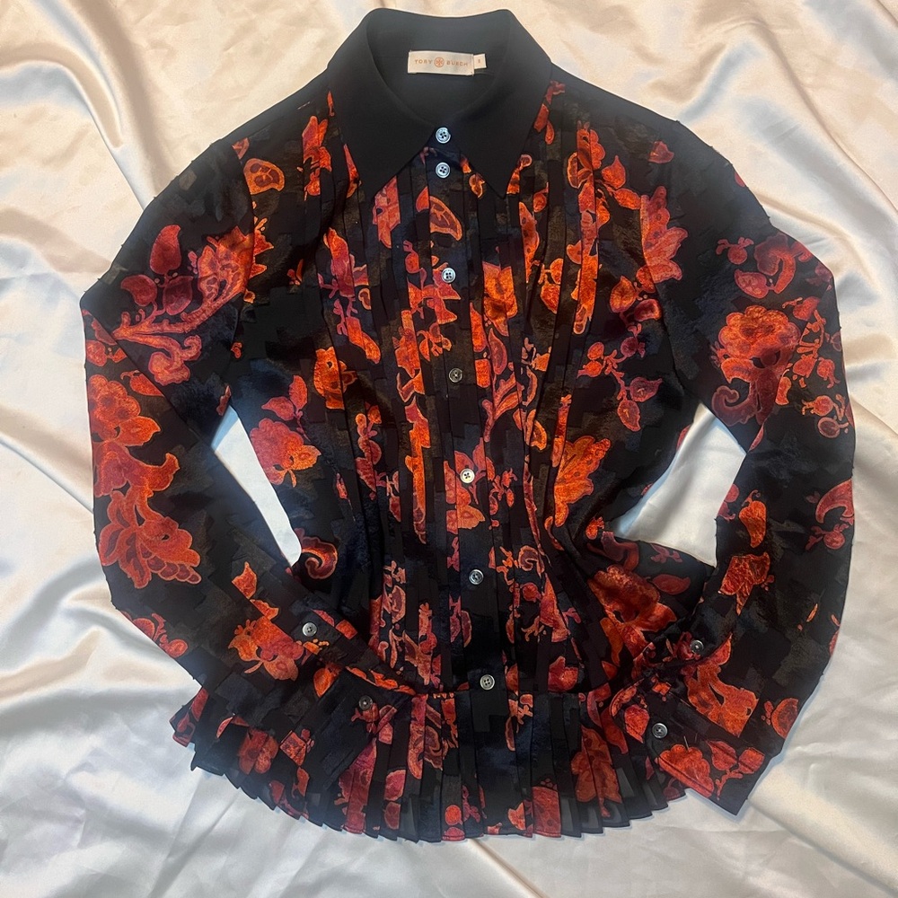 Gorgeous Pleated Tory Burch Blouse